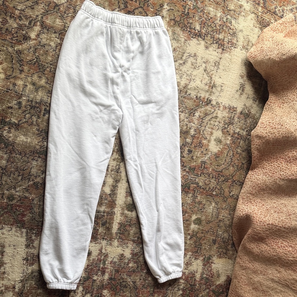 NWOT ALO Yoga White ACCOLADE Sweatpants - Picture 6 of 9